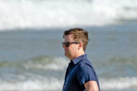 I’m A Celeb’s Dec Donnelly soaks up the sun on the beach with his family ahead of show launch