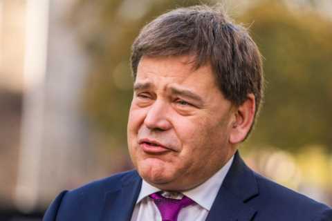 Tory MP Andrew Bridgen faces Commons suspension for ‘cavalier’ attitude to Parliament’s lobbying..