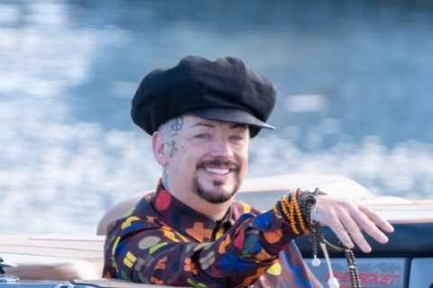 I’m A Celeb’s Boy George and co-stars all smiles as they sail onto the show – not realising horrors ..