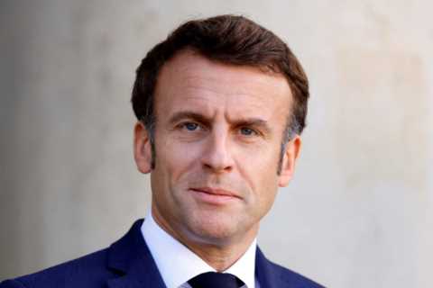 Deal to put British boots on French beaches to tackle migrants’ Channel crossings pulled at last..