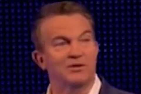 The Chase’s Bradley Walsh takes brutal swipe at rival game show Pointless after prize money disaster