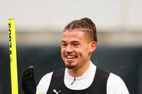 Kalvin Phillips tells Gareth Southgate he is FULLY FIT and ready for World Cup with Man City star..