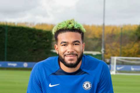 Chelsea star Reece James given devastating news as Gareth Southgate calls him to say England World..