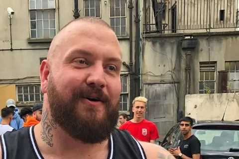 Who is True Geordie and why did he not commentate for KSI vs Logan Paul 2?