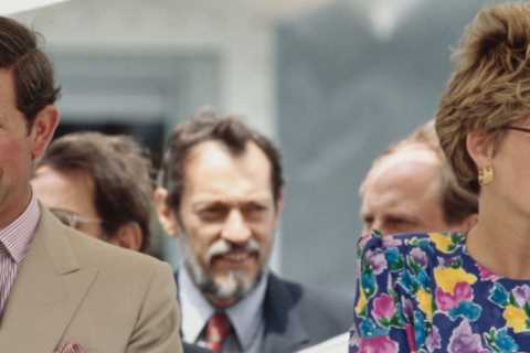 I’m a royal expert – how the Queen really handled Charles and Diana’s split… and it’s even more..