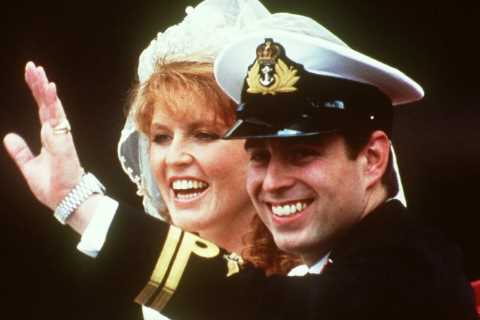When did Prince Andrew and Sarah Ferguson divorce?