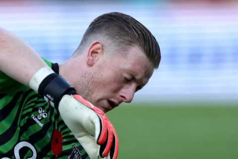 England No1 Jordan Pickford has NIGHTMARE for Everton after clanger gifts goal against Bournemouth..