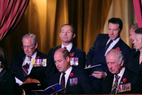 King Charles, Kate &amp; Wills pay their respects at Festival of Remembrance before special Albert..