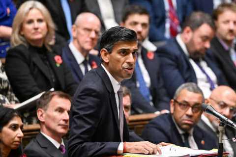 Rishi Sunak throws open Britain’s doors to 3,000 Indian graduates to pave way for trade deal