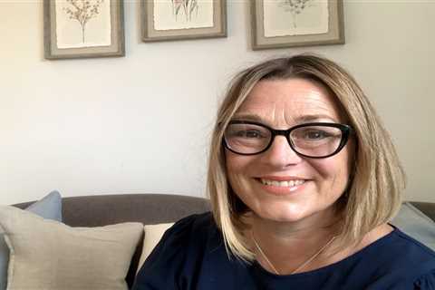 I’m a budgeting expert – my easy to follow plan will get your finances on track and there’s room..