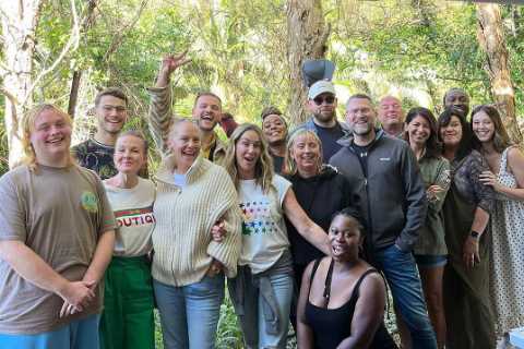 I’m A Celeb partners including Matt Hancock’s girlfriend pose for ‘team photo’ – can you spot who’s ..