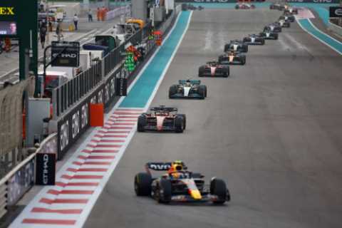 Max Verstappen cruises to 15th win of F1 season at Abu Dhabi GP as Lewis Hamilton forced to retire..