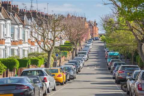 Staggering 200,000 Brits face losing homes in looming recession, alarming study finds