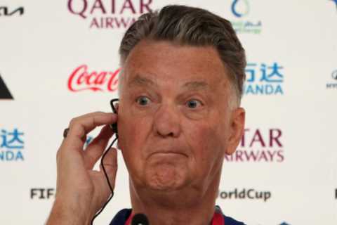 Louis van Gaal reveals he tried to sign Sadio Mane during Man Utd reign before injured Senegal..