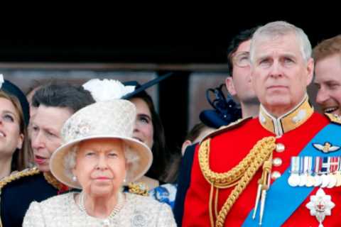 Queen’s unexpected response at hearing of Prince Andrew abuse allegations and how she showed secret ..