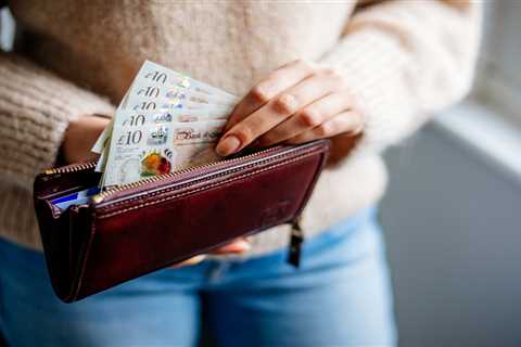 Exact date Universal Credit and benefits Christmas bonus will hit directly into bank accounts