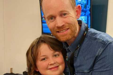 Coronation Street fans stunned as Sam Blakeman stars alongside his famous real-life dad