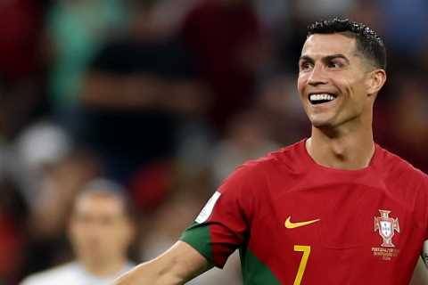 Chris Waddle reveals why Newcastle shouldn’t sign Cristiano Ronaldo after Man Utd exit and talks..