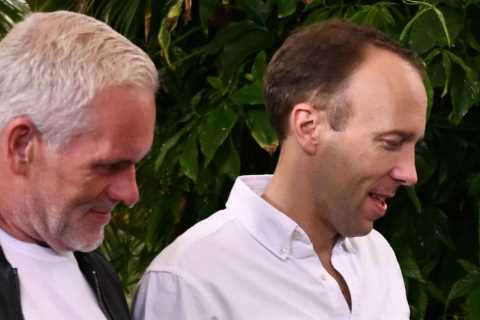 I’m A Celeb’s Mike Tindall slips into X-rated trousers as Jill Scott sips champagne on final show