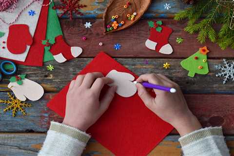 Get some seasonal savings with these nifty homemade Christmas cards