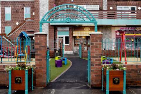 First look at huge new Coronation Street set as cast gather to launch epic Weatherfield expansion