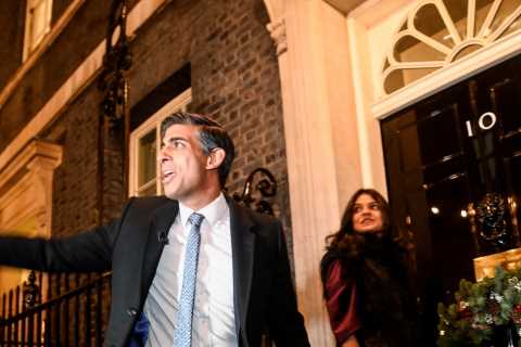 Rishi Sunak faces his first key election test as voters go to the polls in Chester by-election