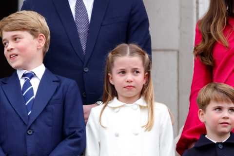 ‘Royal privilege’ rule means Prince George, Charlotte and Louis open their Christmas presents..