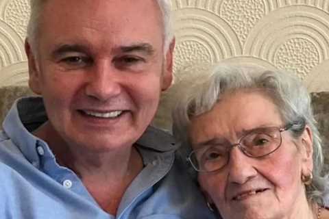 Eamonn Holmes breaks silence on mum’s death with sweet tribute ahead of her 94th birthday