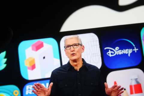 Apple Expands Pricing for Apps