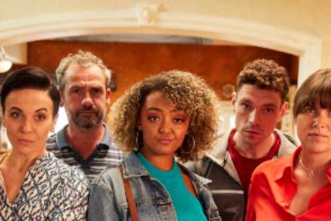 First look at Coronation Street and Downton Abbey stars in new ITV comedy The Family Pie
