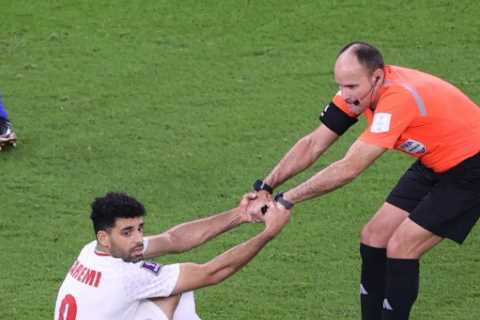 Who is Argentina vs Netherlands referee Antonio Mateu Lahoz at World Cup 2022?
