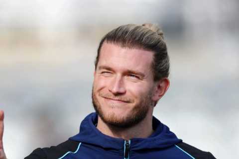 Forgotten Premier League star Loris Karius makes Newcastle debut then fires warning to former club..