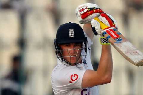 England take control of Second Test against Pakistan thanks to Brook and Duckett as 13 wickets fall ..