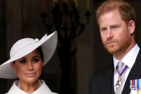 Meghan Markle given ’30-point dossier on how to be duchesses’ 6 MONTHS before she married Prince..