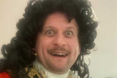 Ex EastEnders star looks unrecognisable as he transforms into Panto villain after shock soap exit