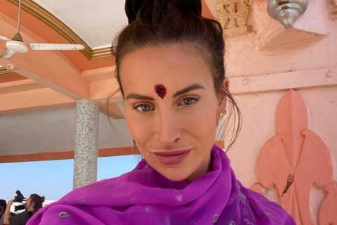 Inside Ferne McCann’s ‘life changing’ India trip as she begs to meet Sam Faiers after voice note row