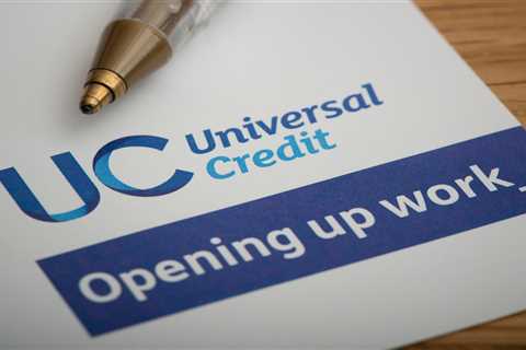 Benefits loophole means single parents working two days a week can get £60,000