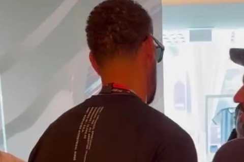 Watch Juan Sebastian Veron ‘get ready to chin’ Rio Ferdinand after Man Utd legend jokingly bumps..