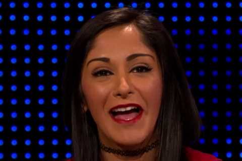 The Chase fans swoon over TWO stunning contestants