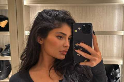 Kardashian fans think Kylie Jenner is ‘pregnant again’ just 10 months after welcoming son as they..