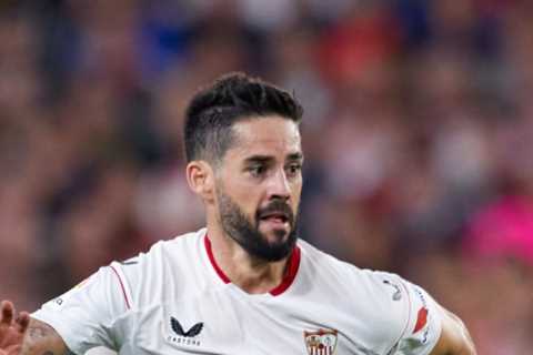 Arsenal and Tottenham on red alert as ‘Sevilla look to AXE Isco just six months after Real Madrid..