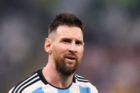 Lionel Messi and Wayne Rooney bizarrely called out by ex-UFC star Chael Sonnen as he brands them..