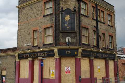 Pub landlords want Chancellor to extend aid on energy bills to stop boozers going bust