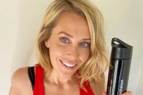 A Place In The Sun’s Laura Hamilton sends fans wild as she shows off gym body in crop top and..