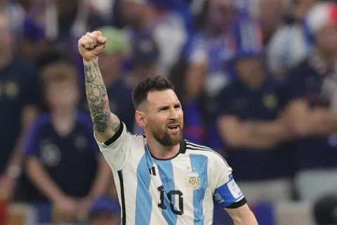 Watch Lionel Messi’s incredible flick as Argentina tear France apart with stunning team goal in..