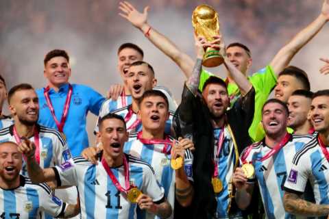 Watch as Lionel Messi dons traditional Arab robe to lift World Cup after Argentina win thrilling..