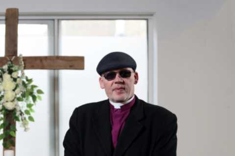 I was a gun-toting, drug dealing gangster until I was blinded by the light..now I’m a bishop and..
