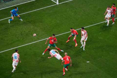Fans all say the same thing as Chelsea transfer target Josko Gvardiol scores sensational header for ..