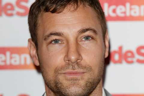 Coronation Street bad boy Marc Baylis unrecognisable in panto role – five years after Rob’s shock..