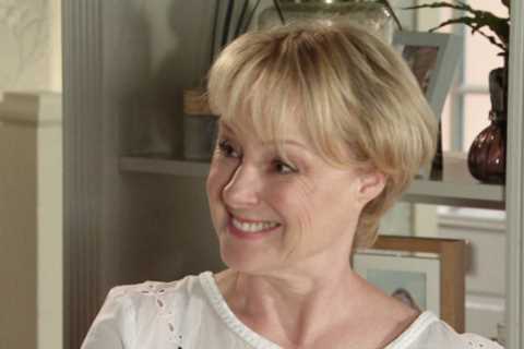 Coronation Street legends Sally Dynevor and Michael Le Vell sign whopping contract to lock them in..